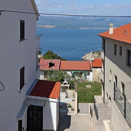 Apartments And Rooms With Parking Space Vrbnik, Krk - 5299 Eksteriør billede